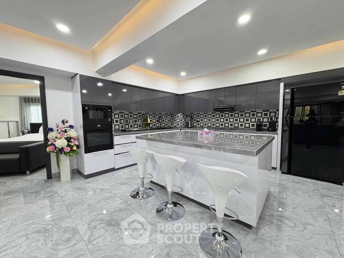 รูป คอนโด 2 ห้องนอน ขนาด 143 ตร.ม. ขายที่ Ruamchok Condo View 2 ย่านพระตำหนัก (ID 3281168) - รูปที่ 7/26