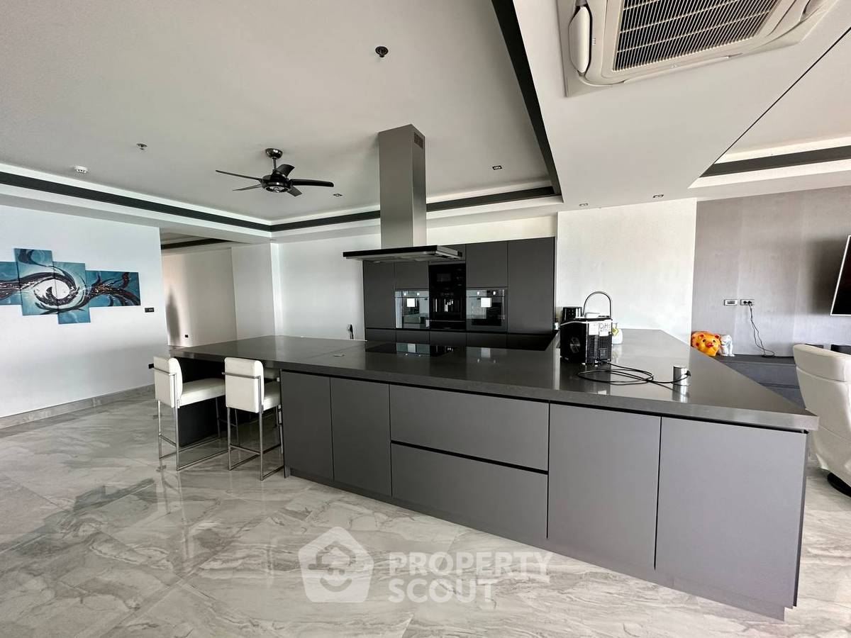 รูป ชั้น 27 3 ห้องนอน 260 ตร.ม. View Talay 7 Condominium Jomtien (ID 3282451) - รูปที่ 28/41