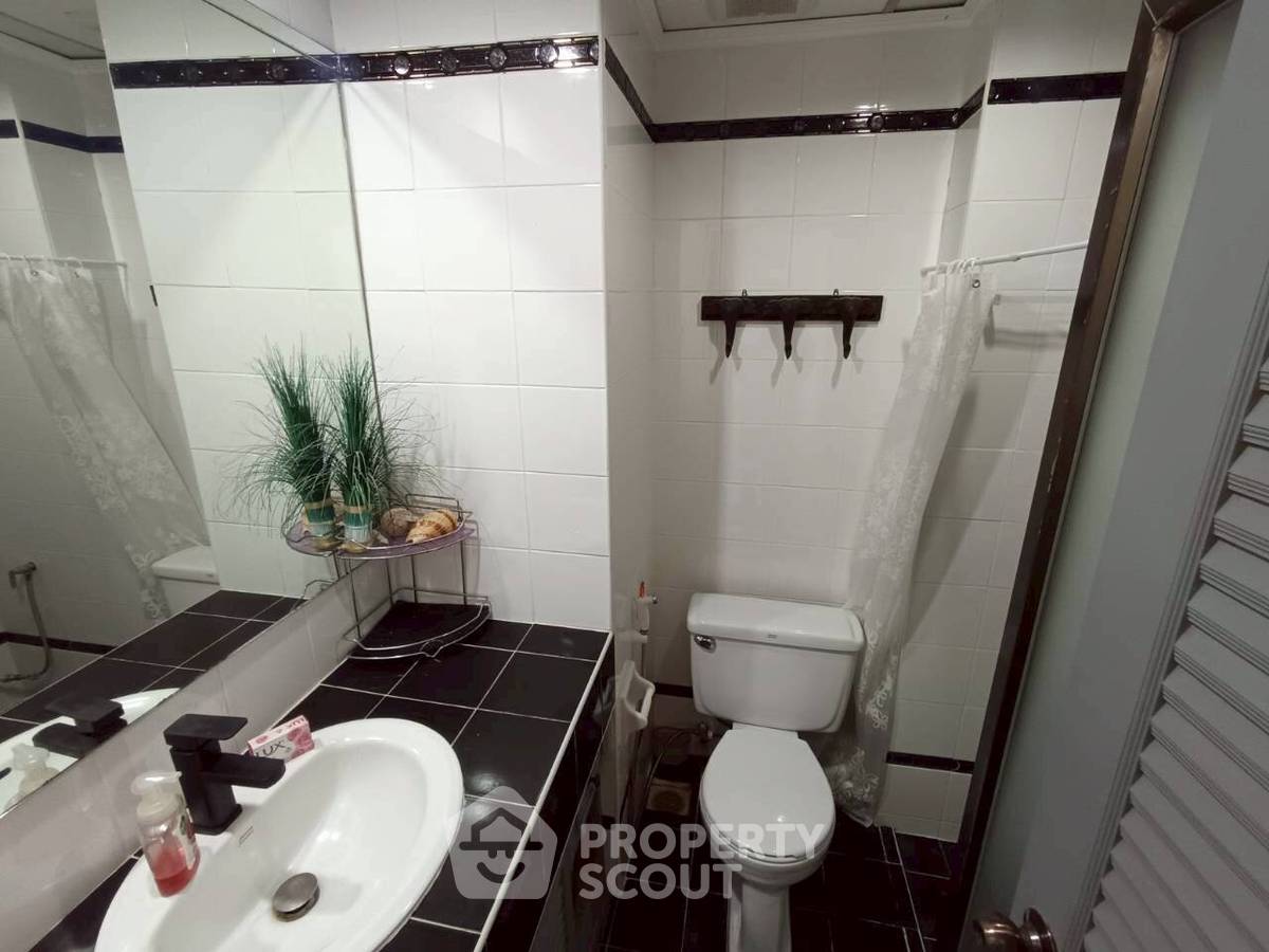 รูป ขายคอนโด 1 ห้องนอน 64 ตร.ม. View Talay 1 Condominium Jomtien (ID 3281010) - รูปที่ 23/100