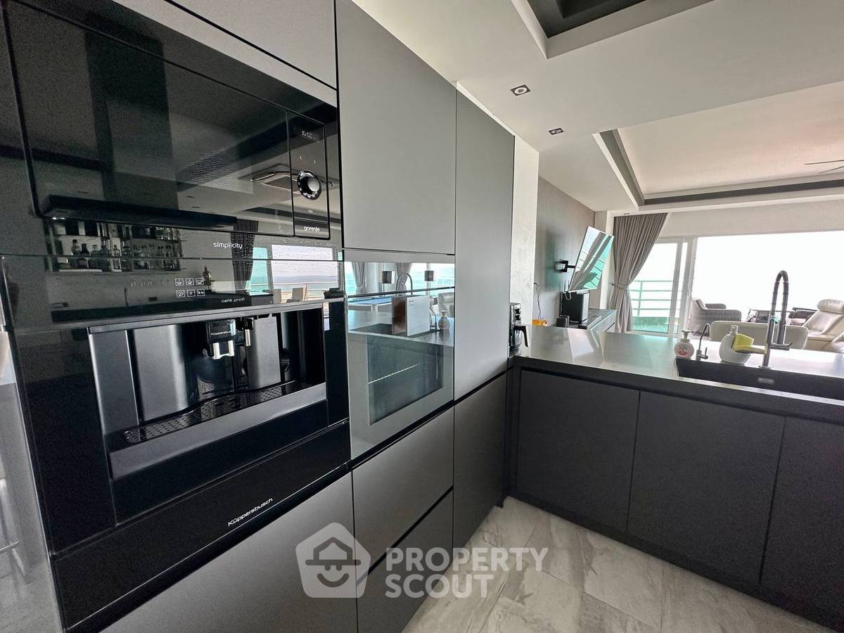 รูป ชั้น 27 3 ห้องนอน 260 ตร.ม. View Talay 7 Condominium Jomtien (ID 3282451) - รูปที่ 22/41