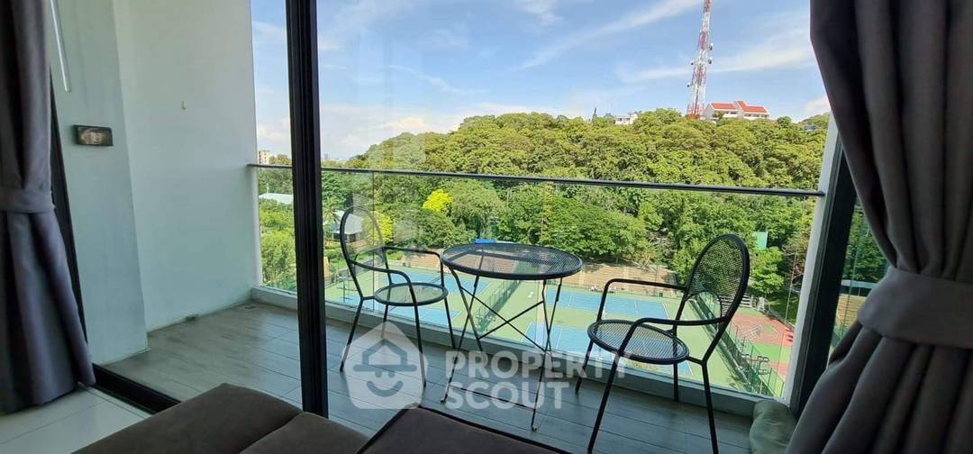 picture 2-BR Condo at The Point Pratumnak close to Phratamnak (ID 3281133) - 12/13