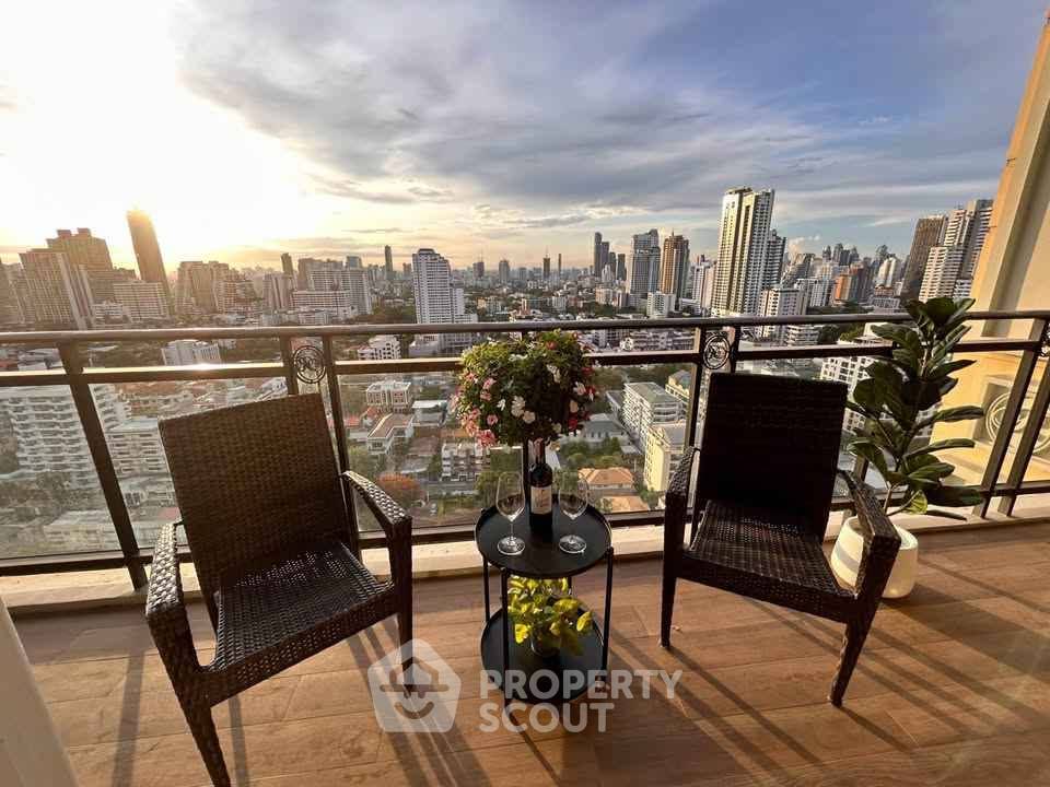 รูป คอนโด 2-ห้องนอน ที่ รอย์ช ไพรเวท เรสซิเดนซ์ส ใกล้ MRT สุขุมวิท (ID 3288632) - รูปที่ 4/6