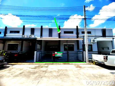 Townhouses for sale ปลวกแดง : TOWN HOUSE 22.6 Sq.w. Pluak Daeng Rayong for 1.2M
