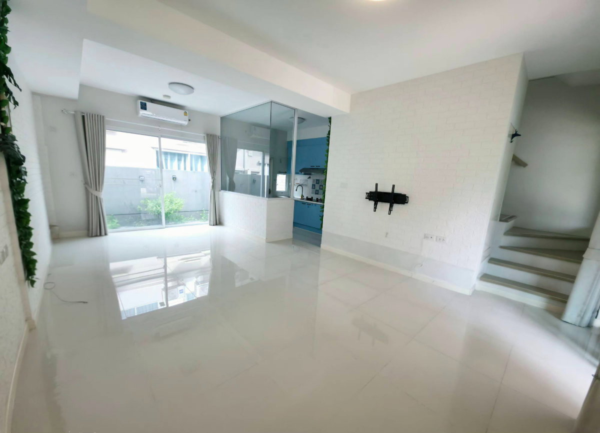 รูป ขายด่วนทาวน์โฮม Villaggio ศรีนครินทร์–บางนา 3 ห้องนอน 3 ห้องน้ำ 2 ที่จอดรถ 3.69 เท่านั้น - รูปที่ 3/23