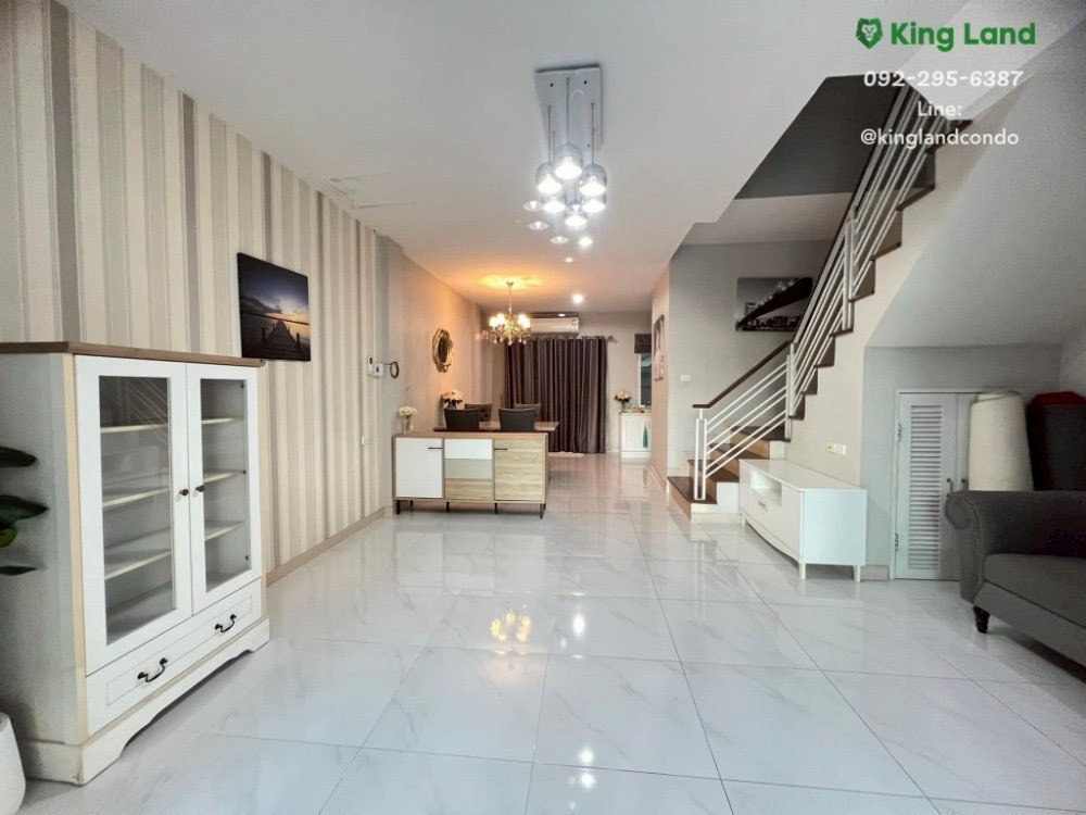 รูป #ให้เช่าทาว์นโฮม 3 ชั้น หมู่บ้านรื่นฤดี7 รามอินทรา - หทัยราษฎร์  ตกแต่งสุดหรูมากๆ มี 3ห้องนอน 3 ห้องน้ำ  #เฟอร์นิเจอร์ครบจัดเต็มสุดๆ จอดรถได้ 2คัน - รูปที่ 2/18