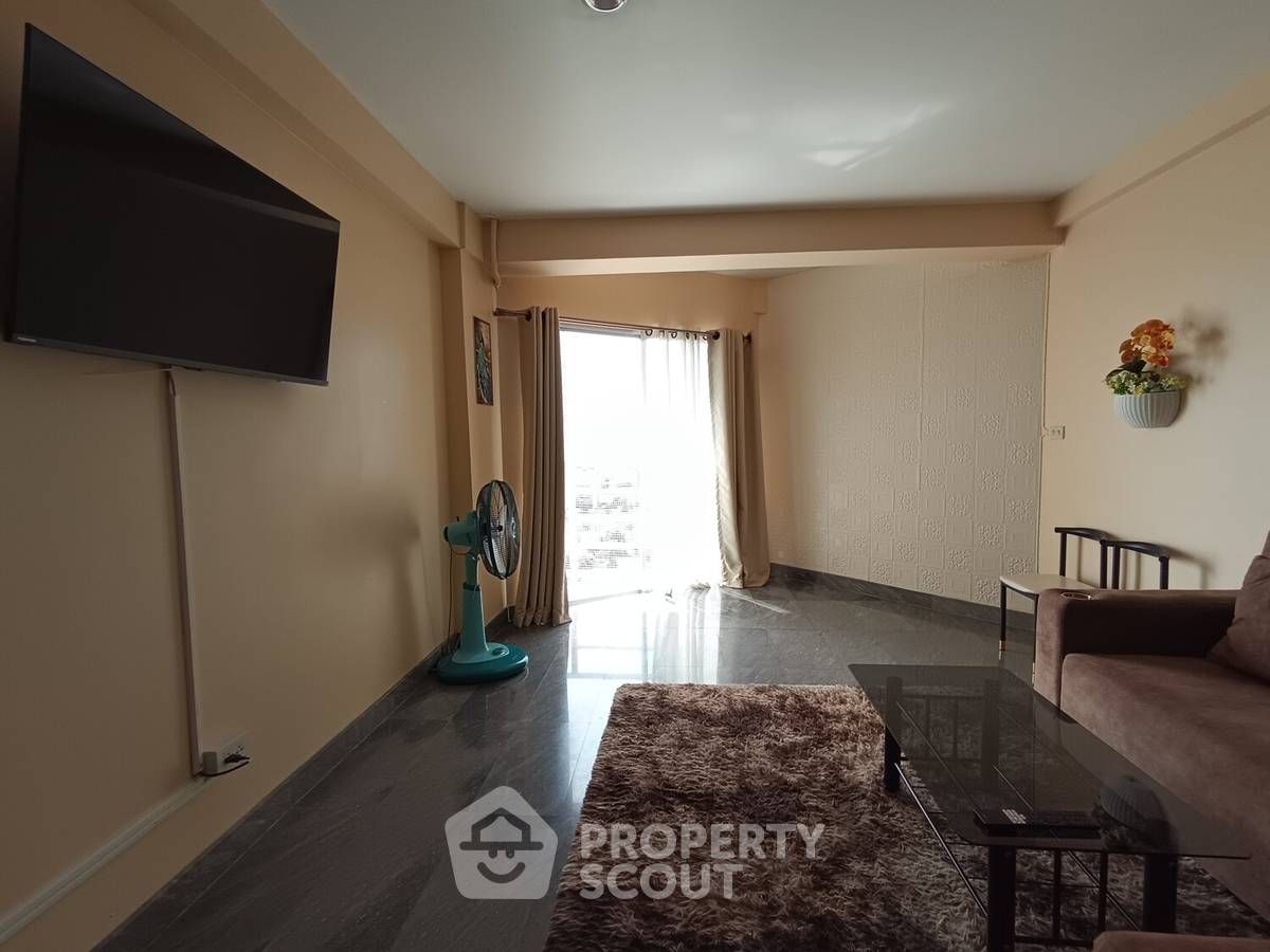 รูป ชั้น 17 คอนโด 1 ห้องนอน Jomtien Beach Condominium ใกล้หาดจอมเทียน (ID 3280958) - รูปที่ 1/38