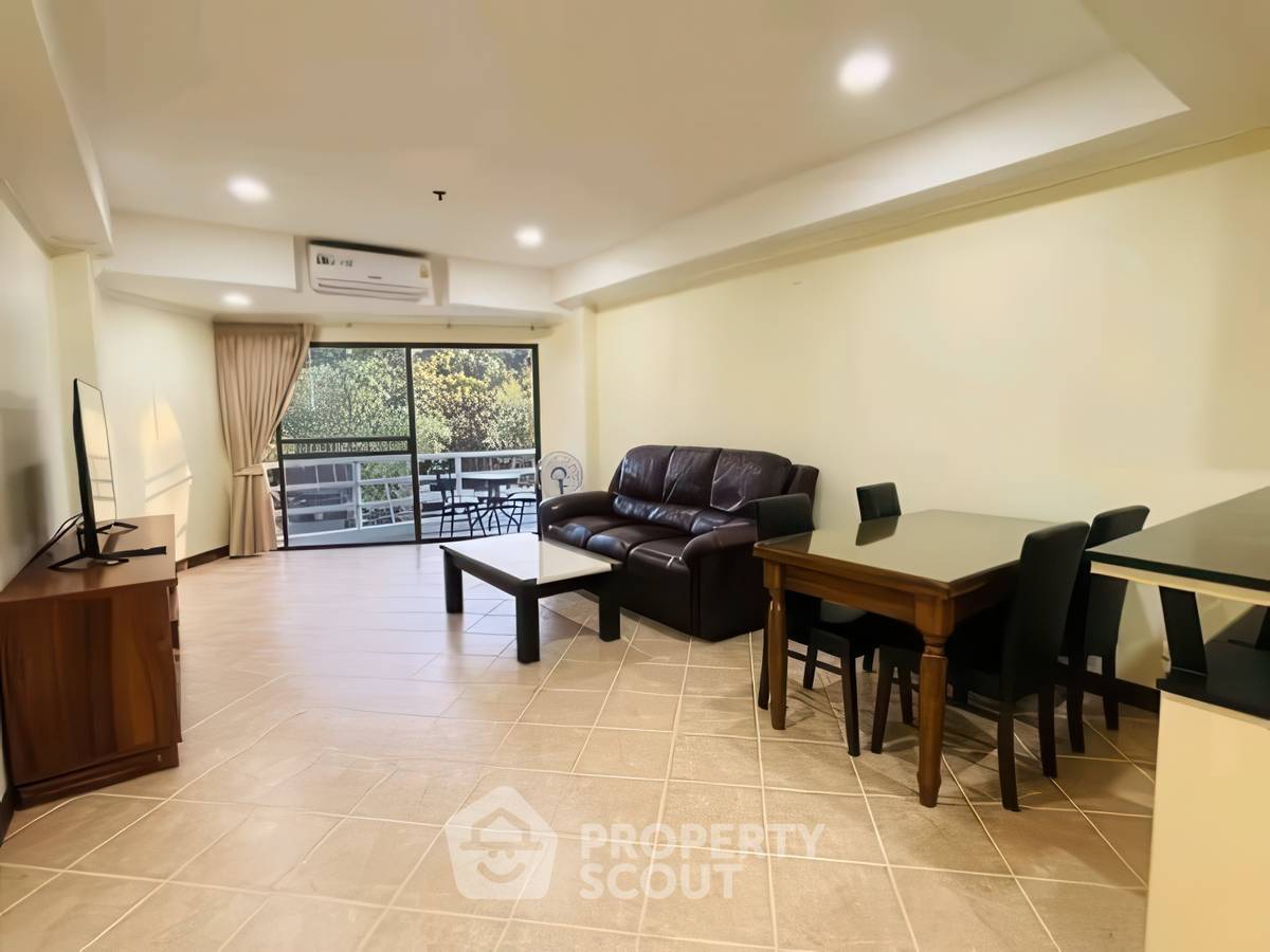 picture 1-BR Condo at View Talay 3 close to Phratamnak (ID 3282433) - 3/14