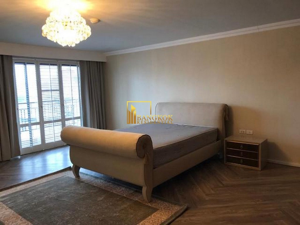 picture Modern 4 Bedroom Apartment in Central Phrom Phong Area - BR0251AP - 18/24