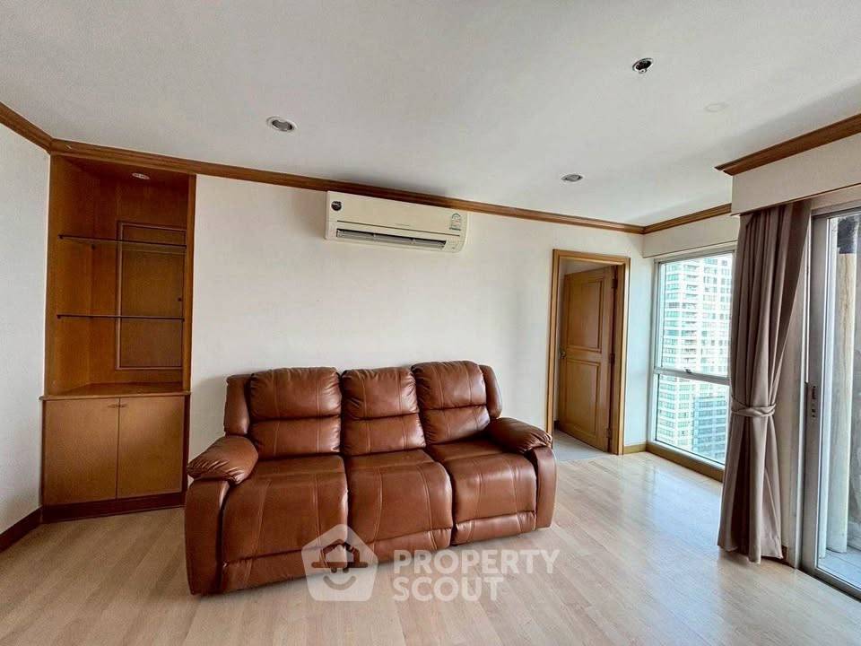 รูป คอนโด 3-ห้องนอน ที่ สีลม สวีท คอนโดมิเนียม ใกล้ BTS เซนต์หลุยส์ (ID 3287407) - รูปที่ 2/45
