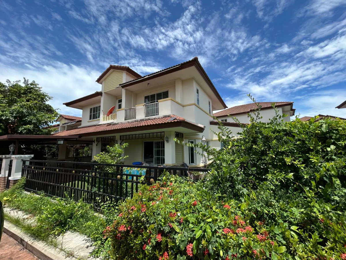 รูป บ้านเดี่ยววิวหน้าบ้านสระว่ายน้ำ หมู่บ้านที่เน้นความปลอดภัย และความเป็นส่วนตัว ขายบ้านเดี่ยว 2 ชั้น - รูปที่ 2/14