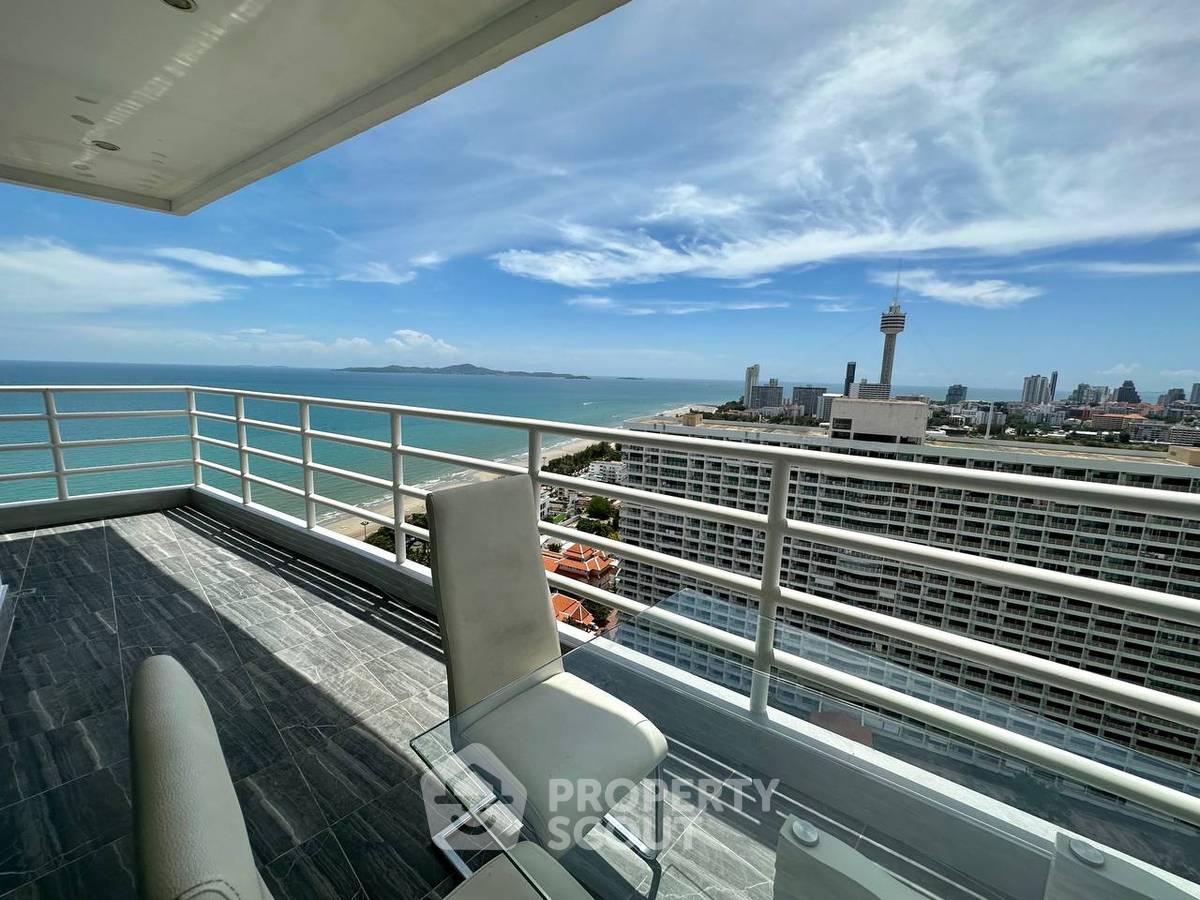 รูป ชั้น 27 3 ห้องนอน 260 ตร.ม. View Talay 7 Condominium Jomtien (ID 3282451) - รูปที่ 41/41