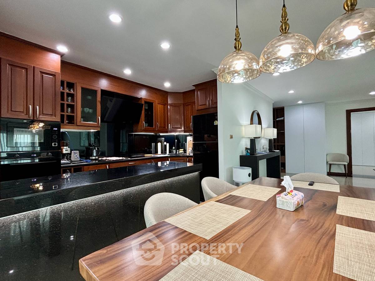 รูป 2 ห้องนอน ขนาด 157 ตร.ม. ที่ Royal Hill Resort Condominium พัทยาใต้ (ID 3281166) - รูปที่ 24/31