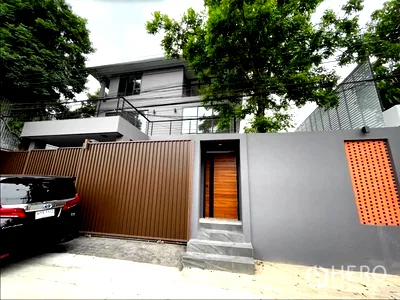 Houses for sale Watthana : For Sale 5 Bedroom Detached House with Private Pool Sukhumvit 71 in Watthana, Bangkok