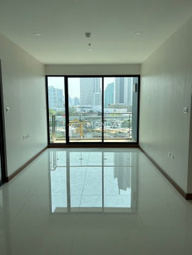 🔥 MD-26067196 Rare Find: Beautiful unit at a below-market price at Supalai Premier Charoen Nakhon. Book now before it's gone! 🔥