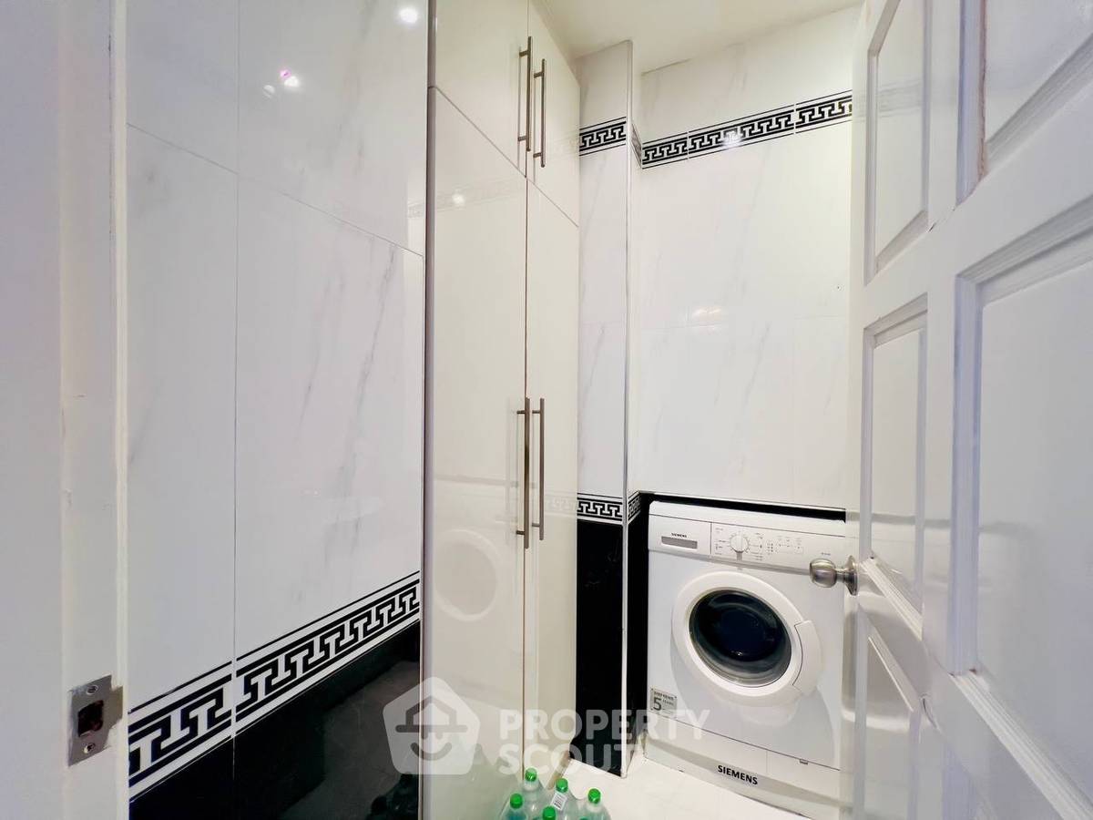 รูป ขายคอนโด 2 ห้องนอน ชั้น 18 View Talay 3 ขนาด 199 ตร.ม. (ID 3281176) - รูปที่ 8/51
