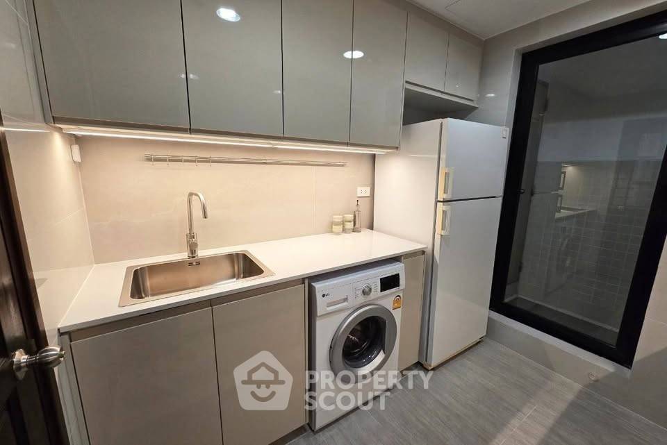 picture 2-BR Condo at Baan Piya Sathorn near MRT Si Lom (ID 3287987) - 7/15