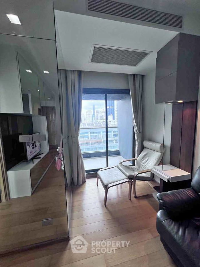 picture 200m From BTS Nana | 1-BR Hyde Sukhumvit 13 Condominium (ID 3288609) - 1/9