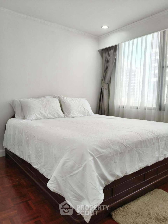 picture 2-BR Condo at Acadamia Grand Tower near BTS Phrom Phong (ID 3287796) - 5/15