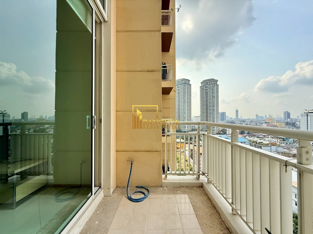 รูป The Empire Place | Bright 2 Bedroom Duplex For Rent in Sathorn - BR6852CD - รูปที่ 5/39