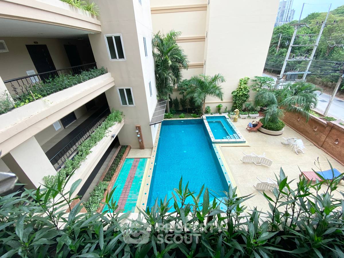 รูป คอนโด 1-ห้องนอน ที่ เอคเซคคิวทิฟ เรสซิเดนซ์ 4 ใกล้ ถนนพระตำหนัก พัทยา (ID 3281681) - รูปที่ 16/56