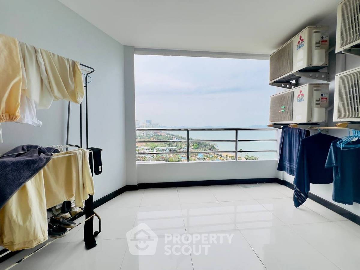 รูป ขายคอนโด 2 ห้องนอน ชั้น 18 View Talay 3 ขนาด 199 ตร.ม. (ID 3281176) - รูปที่ 48/51