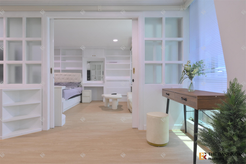 Big discount, full deal Diamond Tower near BTS Chong Nonsi