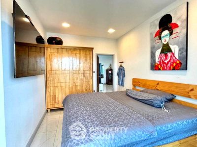 Condos for sale : 2-BR Condo at View Talay 3 close to Phratamnak (ID 3281144)