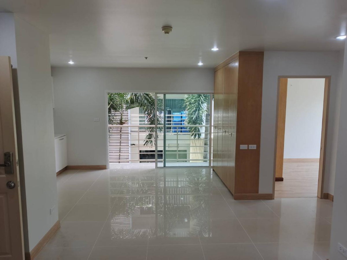รูป ขายคอนโด Metro Park Sathorn เฟส 2/2 ชั้น 4 ห้องริม 57 ตร.ม. พร้อมอยู่ ใกล้ BTS วุฒากาศ - รูปที่ 2/15