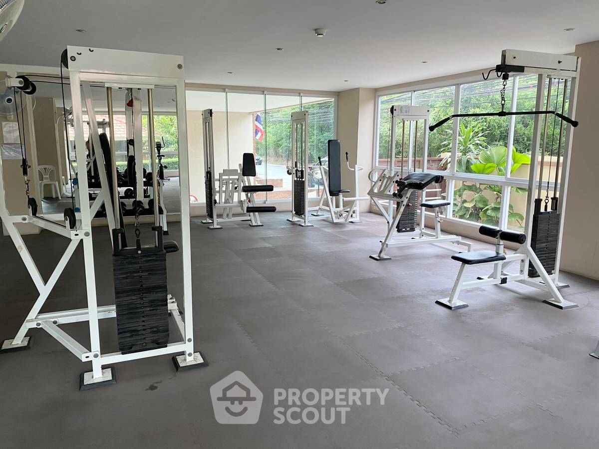 รูป คอนโด 1-ห้องนอน ที่ เอคเซคคิวทิฟ เรสซิเดนซ์ 4 ใกล้ ถนนพระตำหนัก พัทยา (ID 3281681) - รูปที่ 15/56