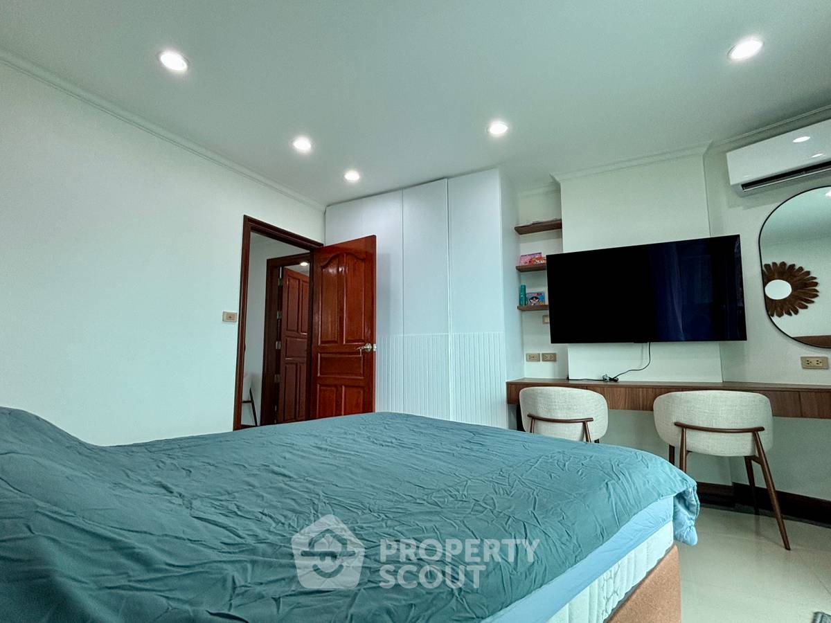 รูป 2 ห้องนอน ขนาด 157 ตร.ม. ที่ Royal Hill Resort Condominium พัทยาใต้ (ID 3281166) - รูปที่ 2/31