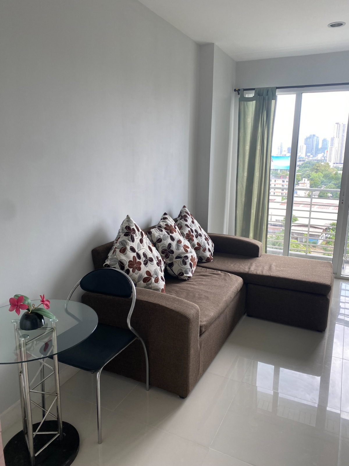 ให้เช่าคอนโด 1 ห้องนอน  เดอะ มาร์ค รัชดา-แอร์พอร์ตลิงค์ ใกล้ บีทีเอส แอร์พอร์ตลิงค์ มักกะสัน
