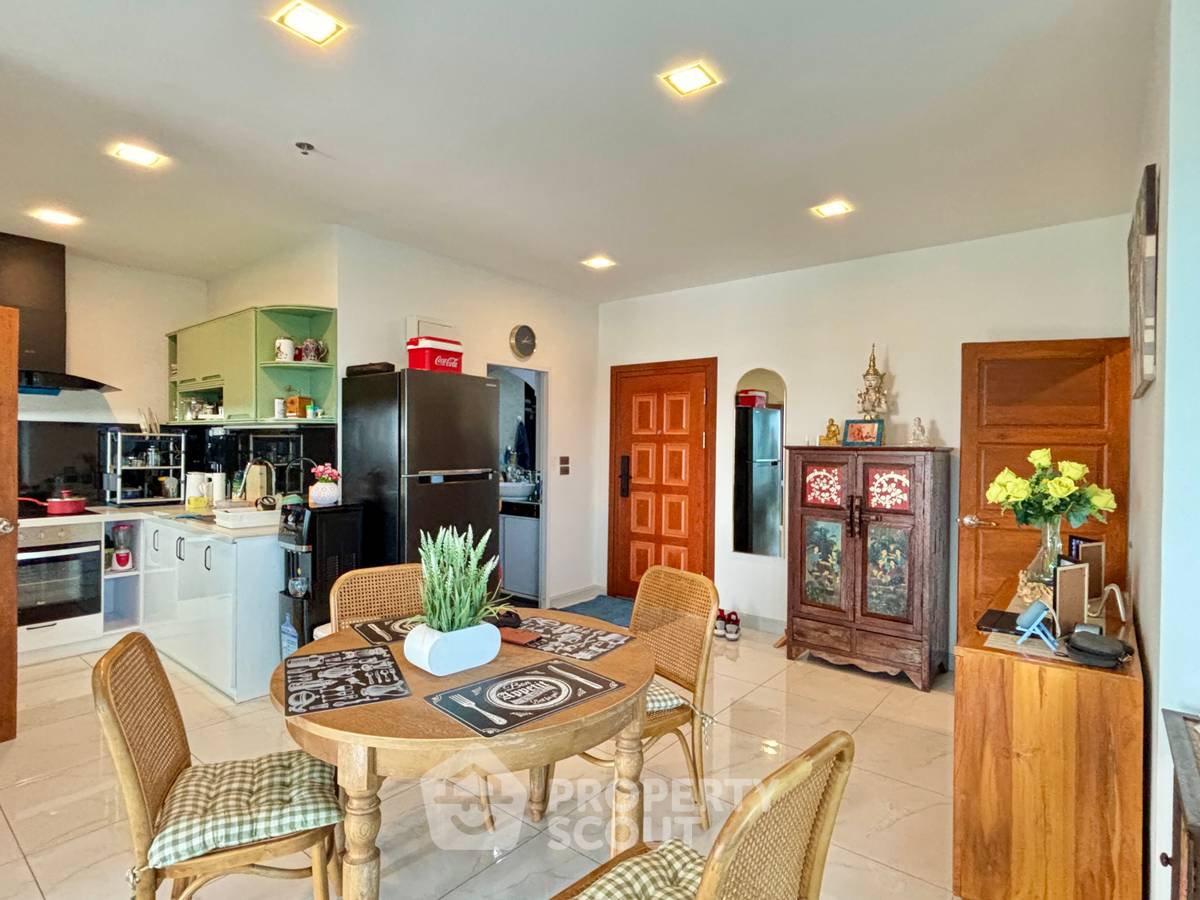 picture 2-BR Condo at View Talay 3 close to Phratamnak (ID 3281144) - 13/22