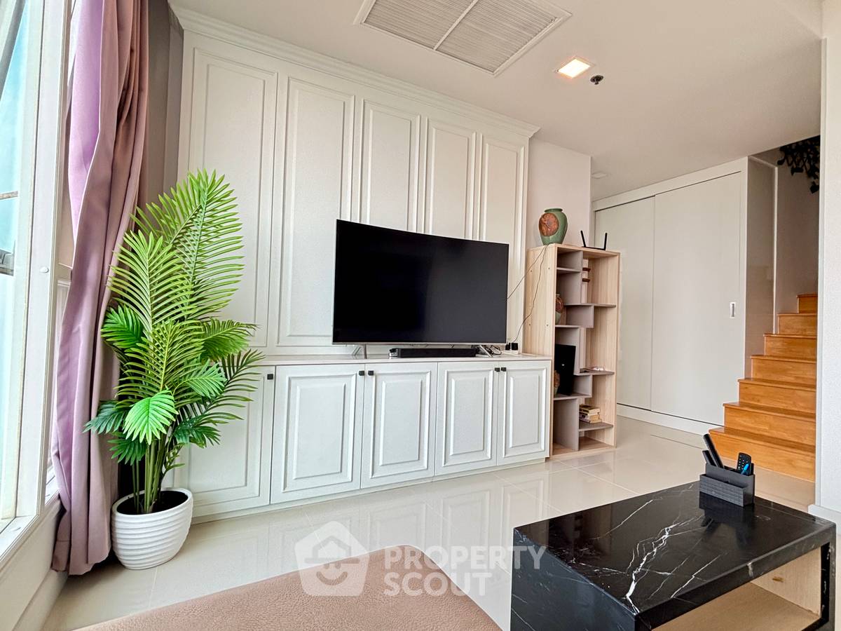 picture 3-BR Condo at Del Mare Condominium close to Bangsaray (ID 3281157) - 8/48