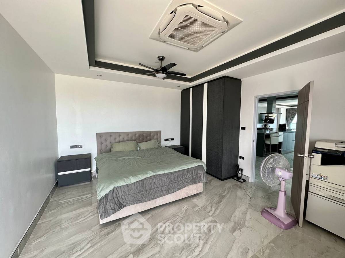 รูป ชั้น 27 3 ห้องนอน 260 ตร.ม. View Talay 7 Condominium Jomtien (ID 3282451) - รูปที่ 16/41