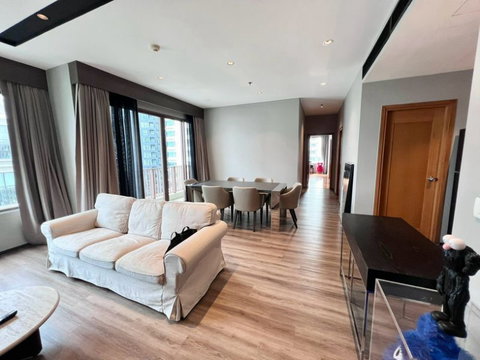 LTHC16133 - Newly Renovated Condo for Rent Phrom Phong | The Emporio Place | 102 sq.m. | 2 Beds 3 Baths | BTS Phrom Phong | 80K