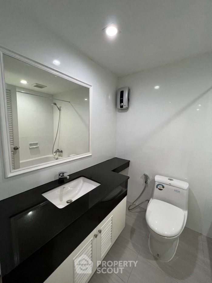 picture 2-BR Condo at Acadamia Grand Tower near BTS Phrom Phong (ID 3286548) - 16/19