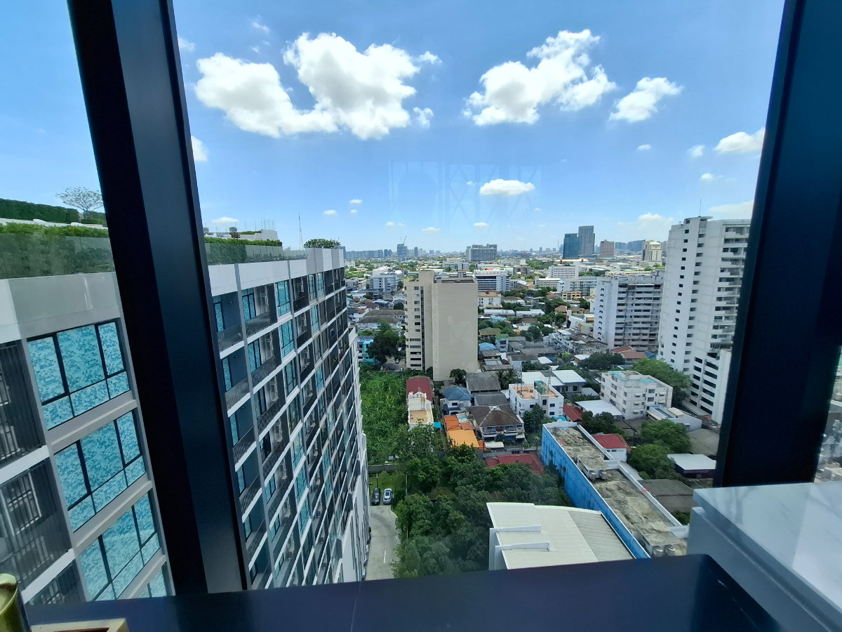 รูป คุณคือคนพิเศษ 2% ในคอนโดที่ได้สิทธินี้ 2-2-2 (2 นอน 2 น้ำ 2 จอด) - รูปที่ 22/27