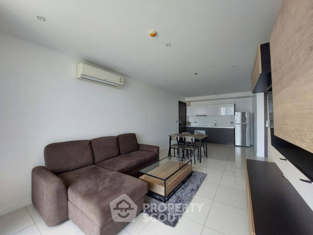 picture 1-BR Condo at The Point Pratumnak close to Phratamnak (ID 3281079) - 3/22
