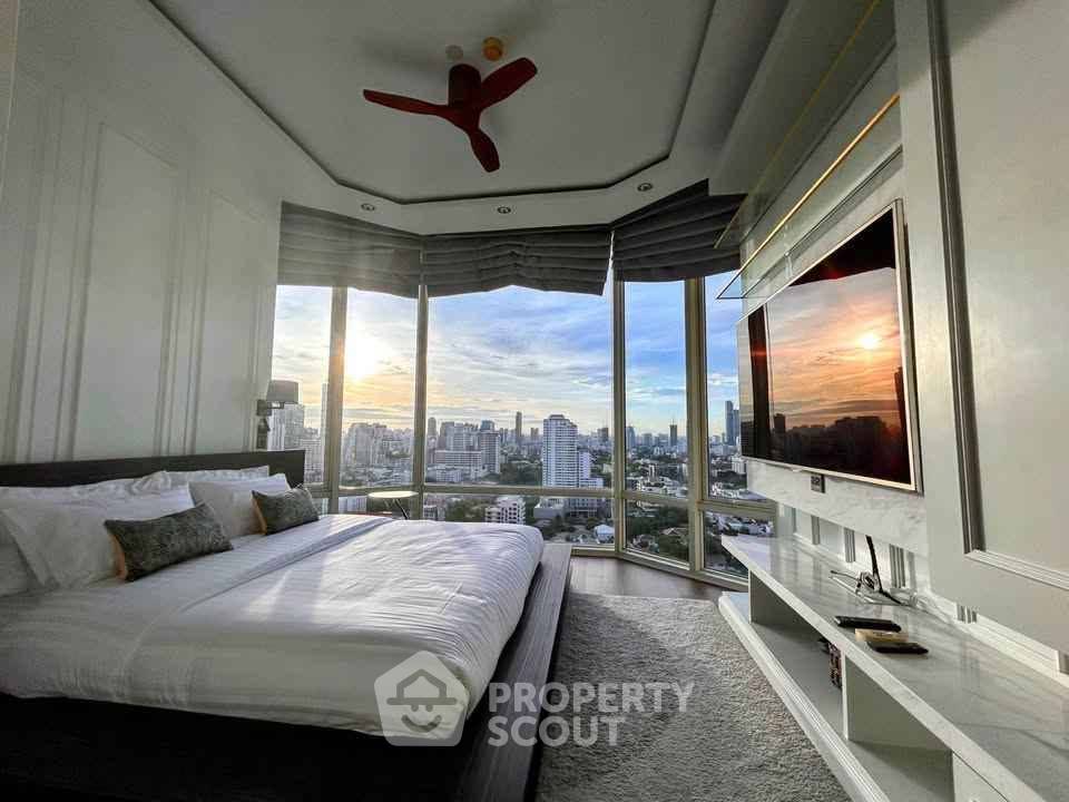รูป คอนโด 2-ห้องนอน ที่ รอย์ช ไพรเวท เรสซิเดนซ์ส ใกล้ MRT สุขุมวิท (ID 3288632) - รูปที่ 2/6