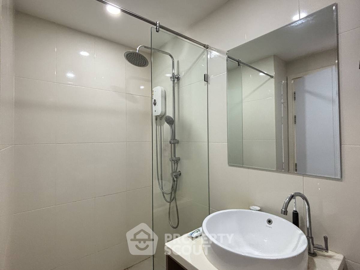 รูป คอนโด 2 ห้องนอน 72 ตร.ม. ขายที่ Sea Saran Condominium บางเสร่ (ID 3281068) - รูปที่ 3/44