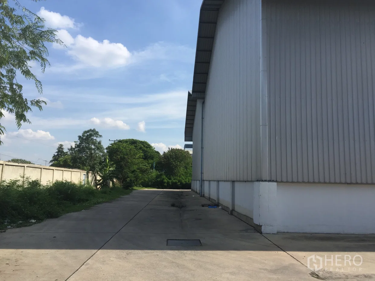 รูป ให้เช่า โรงงาน 1386 ตรม คลองหลวง ปทุมธานี - รูปที่ 2/9