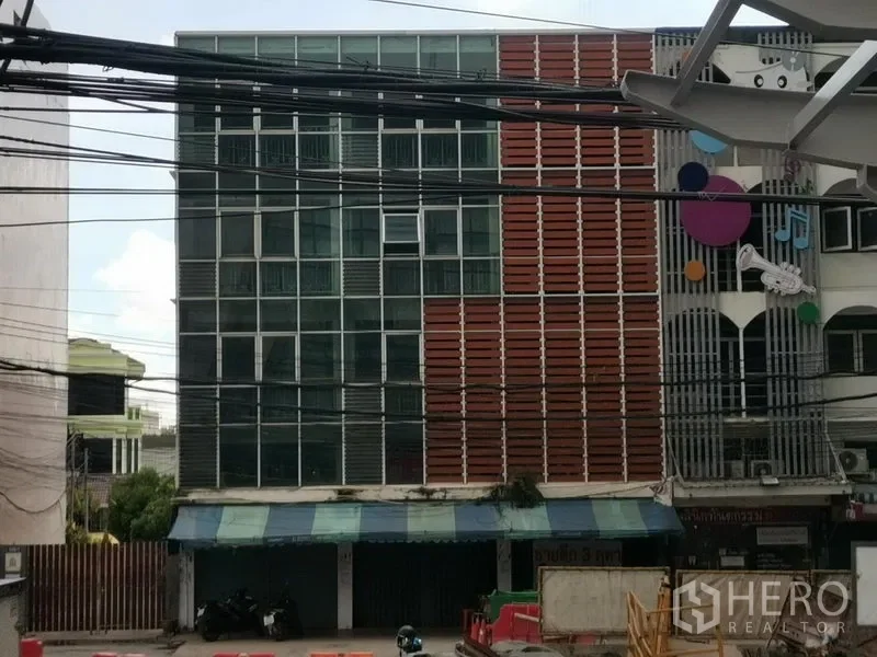 รูป ขาย ตึกแถว 156 ตรม คลองต้นไทร คลองสาน กรุงเทพมหานคร - รูปที่ 1/4