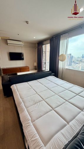 Studio condo for rent, 43 sqm, Villa Sathorn