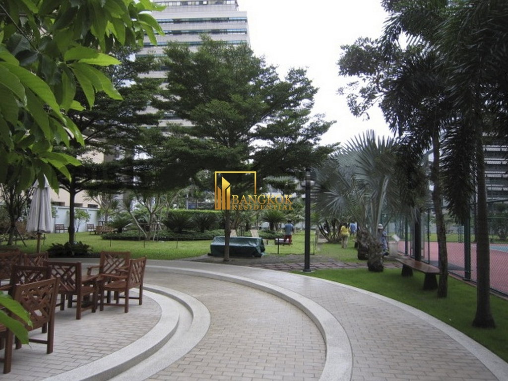 รูป Very Spacious 4 Bedroom Apartment For Rent in Asoke Area - BR20365AP - รูปที่ 13/15