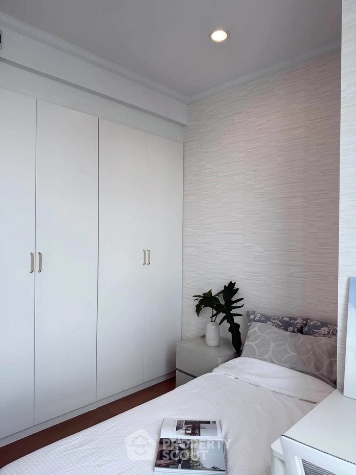 picture 2-BR Condo At Supalai Oriental Sukhumvit 39 Near MRT Phetchaburi (ID 3292390) - 13/13