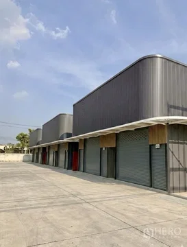 For rent Warehouse 106 sq.m. in Phatthanakarn , Suan Luang, Bangkok
