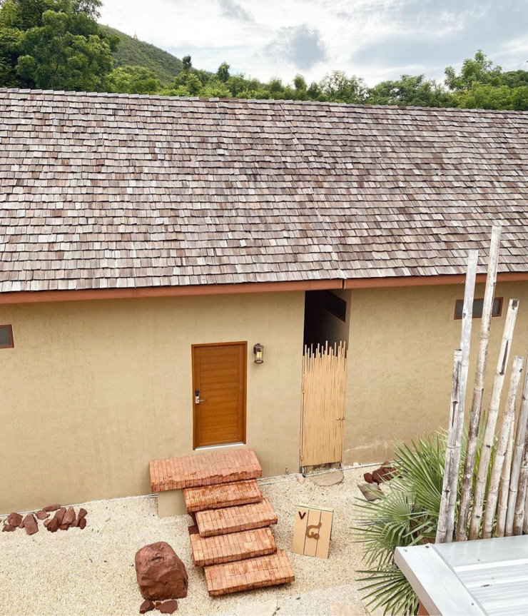 picture Resort for sale on Koh Larn – 65 million Baht. - 6/24