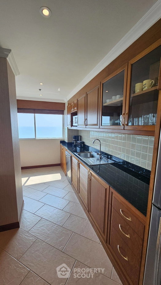 picture Spacious 2-BR 141 Sqm At View Talay 7 Condominium Jomtien (ID 3281933) - 13/51