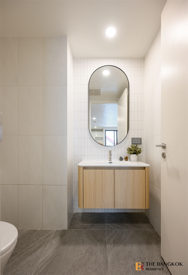 picture Voque Sukhumvit 16 Great Price, Prime Location, Dont Miss Out!! - 10/10