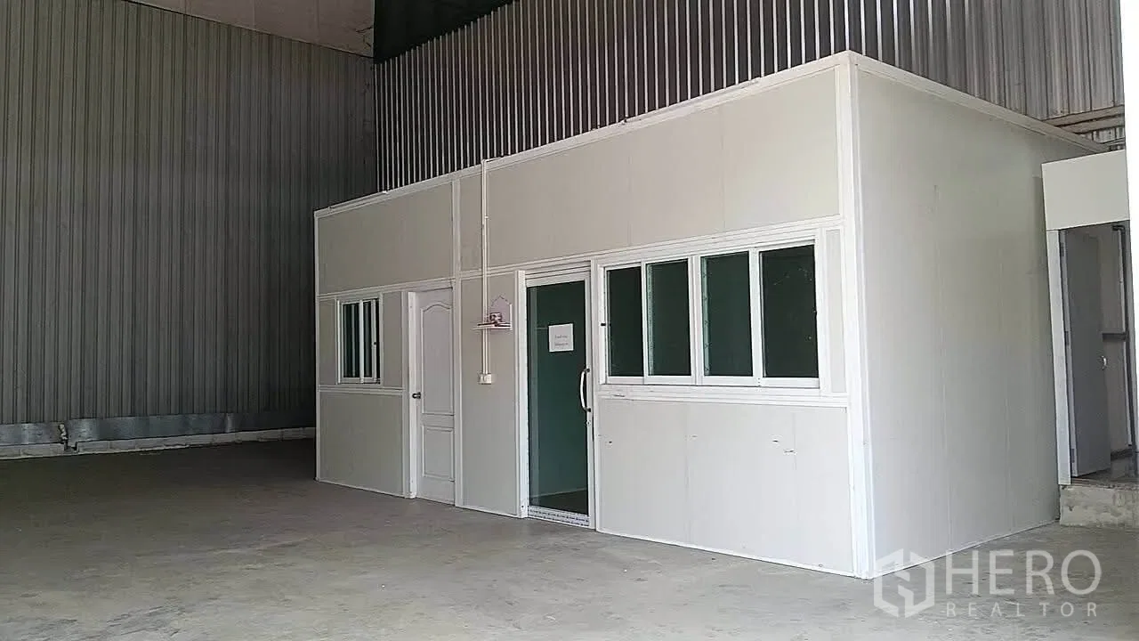picture For rent Warehouse 300 sq.m. in Bang Phli, Samut Prakan - 3/7
